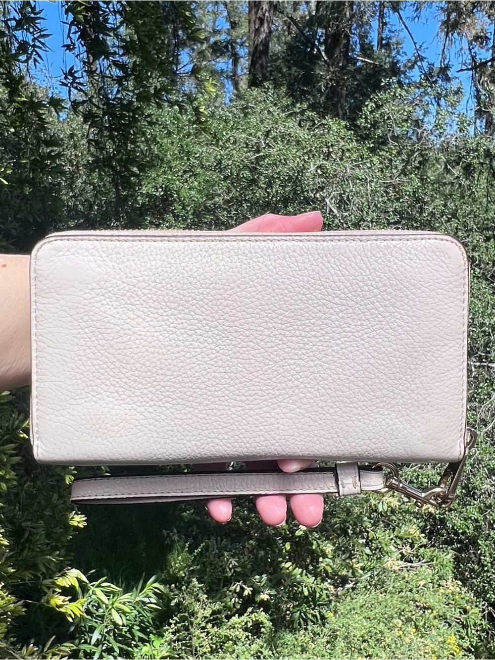 COACH Long Zip-Around White Pebble Leather Wallet with Gold Hardware AUTHENTIC - Picture 2 of 11